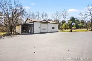 11235 W Broomfield Rd, Remus, MI 49340 - Photo 34
