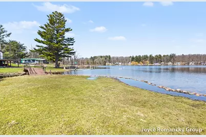 11235 W Broomfield Road, Remus, MI 49340 - Photo 36