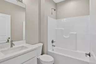 1132 Lochaven Cir, Hillsdale, MI 49242 - Photo 16