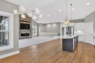 1132 Lochaven Cir, Hillsdale, MI 49242 - Photo 20