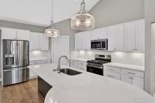 1132 Lochaven Cir, Hillsdale, MI 49242 - Photo 22