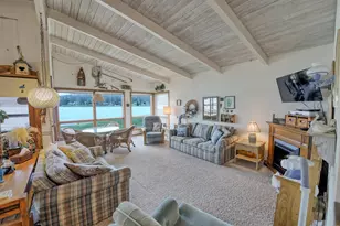 9471 Peninsula Dr, Mecosta, MI 49332 - Photo 6