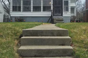 8236 Trinity St, Detroit, MI 48228 - Photo 40