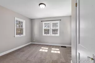 1124 Sibley St NW, Grand Rapids, MI 49504 - Photo 10