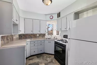 1124 Sibley Street NW, Grand Rapids, MI 49504 - Photo 8