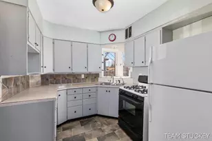 1124 Sibley St NW, Grand Rapids, MI 49504 - Photo 8