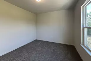 4268 Plum Village Cir, Monroe, MI 48161 - Photo 10