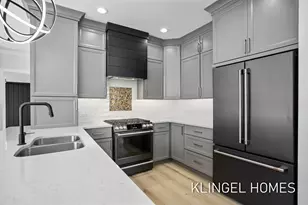 930 W Savidge St, Spring Lake, MI 49456 - Photo 4