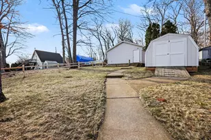 1017 E Hess Lake Dr, Grant, MI 49327 - Photo 30