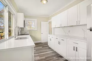 376 College Ave, Holland, MI 49423 - Photo 10