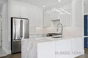 930 W Savidge St, Spring Lake, MI 49456 - Photo 2