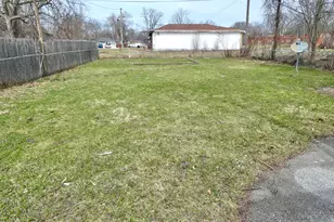 885 Mineral Ave, Benton Harbor, MI 49022 - Photo 4