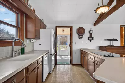 8653 Wildwood Court, Jackson, MI 49201 - Photo 16