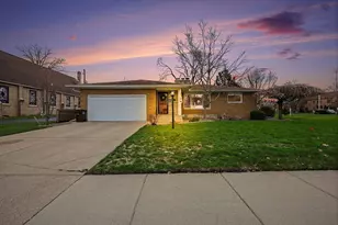 1109 W Franklin St, Jackson, MI 49203 - Photo 2