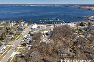 3229 Edgewater St, Muskegon, MI 49441 - Photo 12