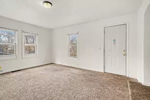 458 Clinton Ave, Kalamazoo, MI 49001 - Photo 6