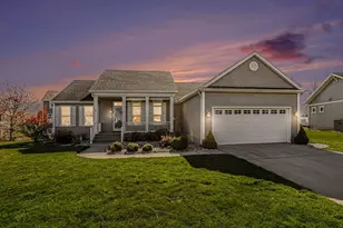 533 Dune Ridge N, Saint Joseph, MI 49085 - Photo 1