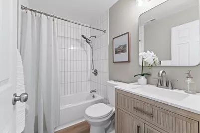 647 E Brockton Avenue, Madison Heights, MI 48071 - Photo 8