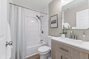 647 E Brockton Ave, Madison Heights, MI 48071 - Photo 8