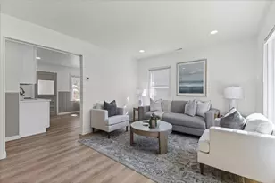 647 E Brockton Ave, Madison Heights, MI 48071 - Photo 4