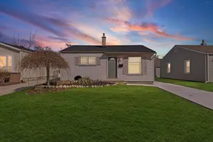 647 E Brockton Ave, Madison Heights, MI 48071 - Photo 2