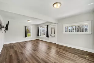 909 S Franklin St, Greenville, MI 48838 - Photo 4