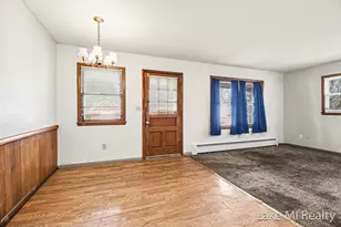906 Belfield St SW, Wyoming, MI 49509 - Photo 4