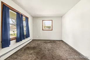 906 Belfield St SW, Wyoming, MI 49509 - Photo 8