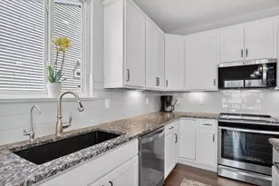 1158 Lark St, Lake Orion, MI 48360 - Photo 12