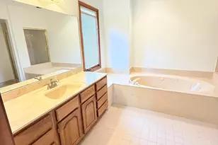 43532 Scenic Ln, Novi, MI 48167 - Photo 16