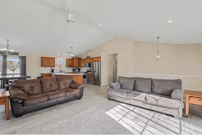 813 Valley Avenue, Fremont, MI 49412 - Photo 6