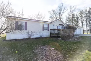 2822 Olmstead Rd, Muir, MI 48860 - Photo 4