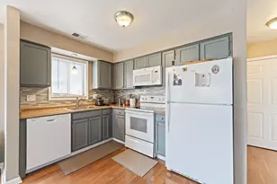 677 Karmada St, Plymouth, MI 48170 - Photo 18