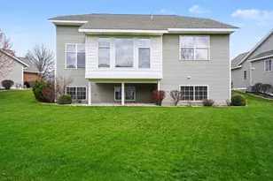 4744 Hedgestone Ct, Holland, MI 49423 - Photo 4