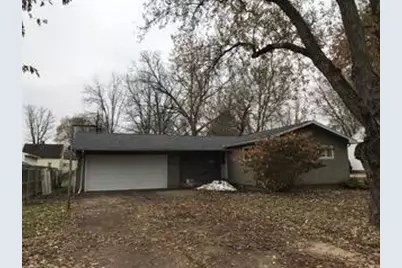 511 W Berry Avenue, Lansing, MI 48910 - Photo 1