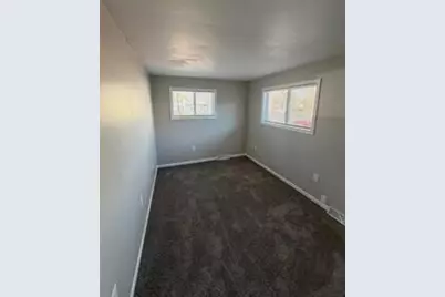 511 W Berry Avenue, Lansing, MI 48910 - Photo 6