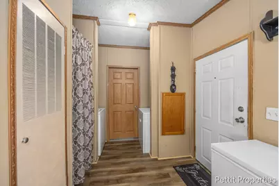 7062 Independence Lane SW, Grand Rapids, MI 49548 - Photo 12