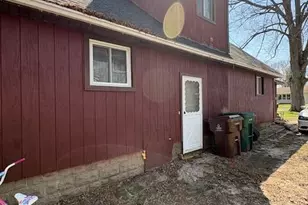 204 W Berry Ave, Lansing, MI 48910 - Photo 2