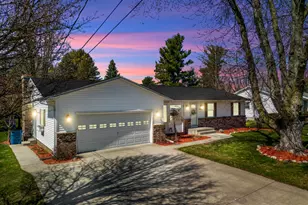 217 Southwoods Ave, Fremont, MI 49412 - Photo 2