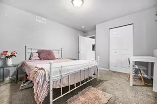 1015 Point Way, Lawton, MI 49065 - Photo 10