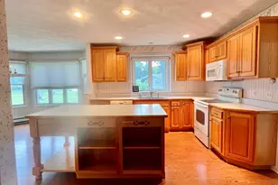 146 Squaw Creek Rd, Marshall, MI 49068 - Photo 10