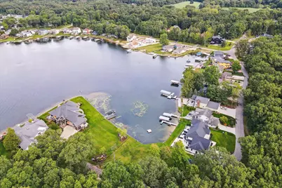 904 E Eagle Lake Drive, Kalamazoo, MI 49009 - Photo 8