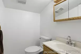 736 Lincoln Ave, Holland, MI 49423 - Photo 14