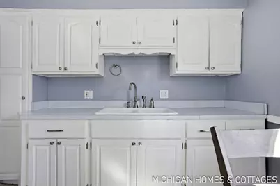 736 Lincoln Avenue, Holland, MI 49423 - Photo 6