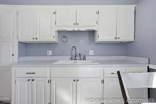 736 Lincoln Ave, Holland, MI 49423 - Photo 6