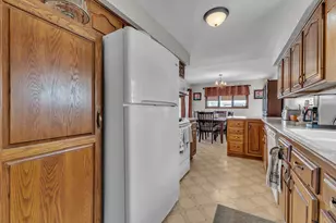 15226 Cook St, Southgate, MI 48195 - Photo 10