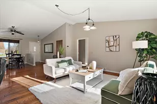 272 Fairway Ct, Plainwell, MI 49080 - Photo 10