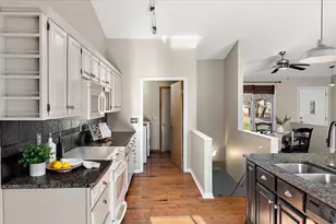 272 Fairway Ct, Plainwell, MI 49080 - Photo 14