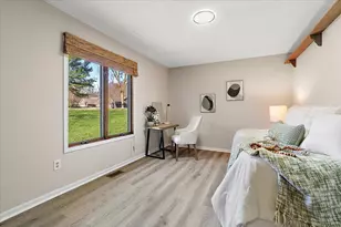 272 Fairway Ct, Plainwell, MI 49080 - Photo 16