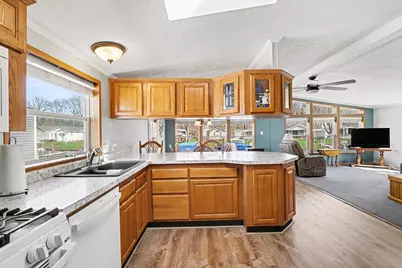 574 Maple Lane, Coldwater, MI 49036 - Photo 8